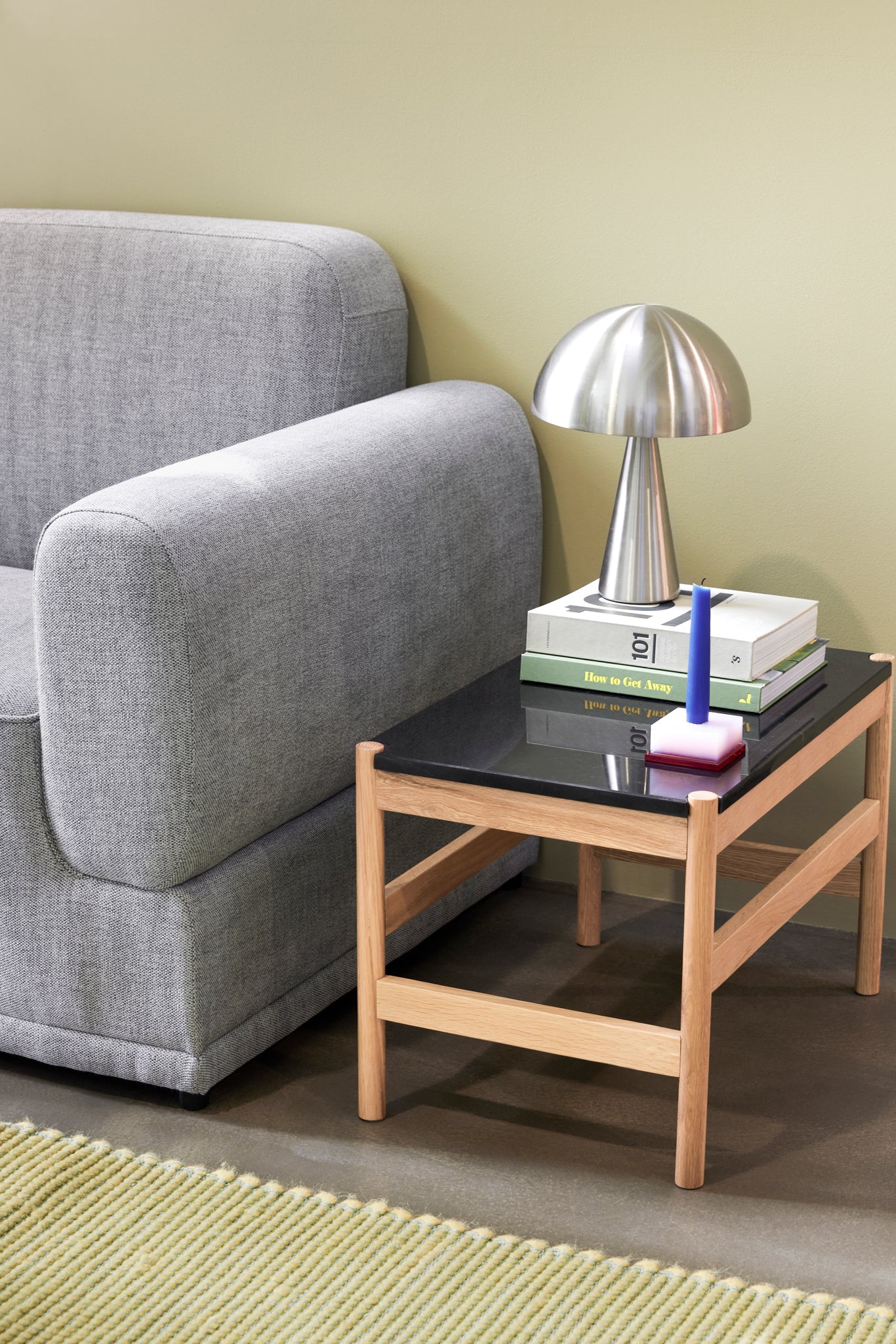 Raw Side Table Black/Natural