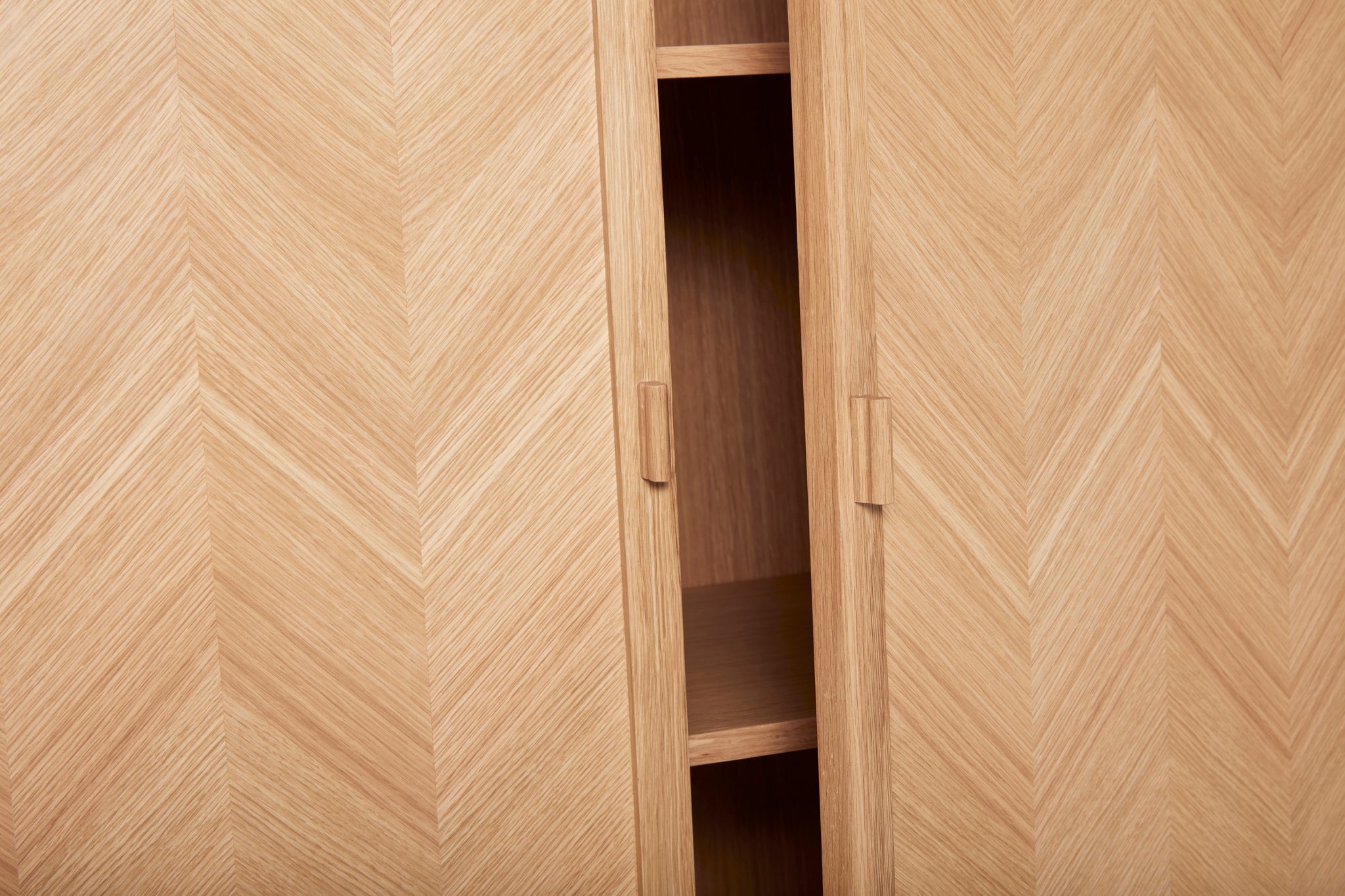 Herringbone Wardrobe Medium Natural