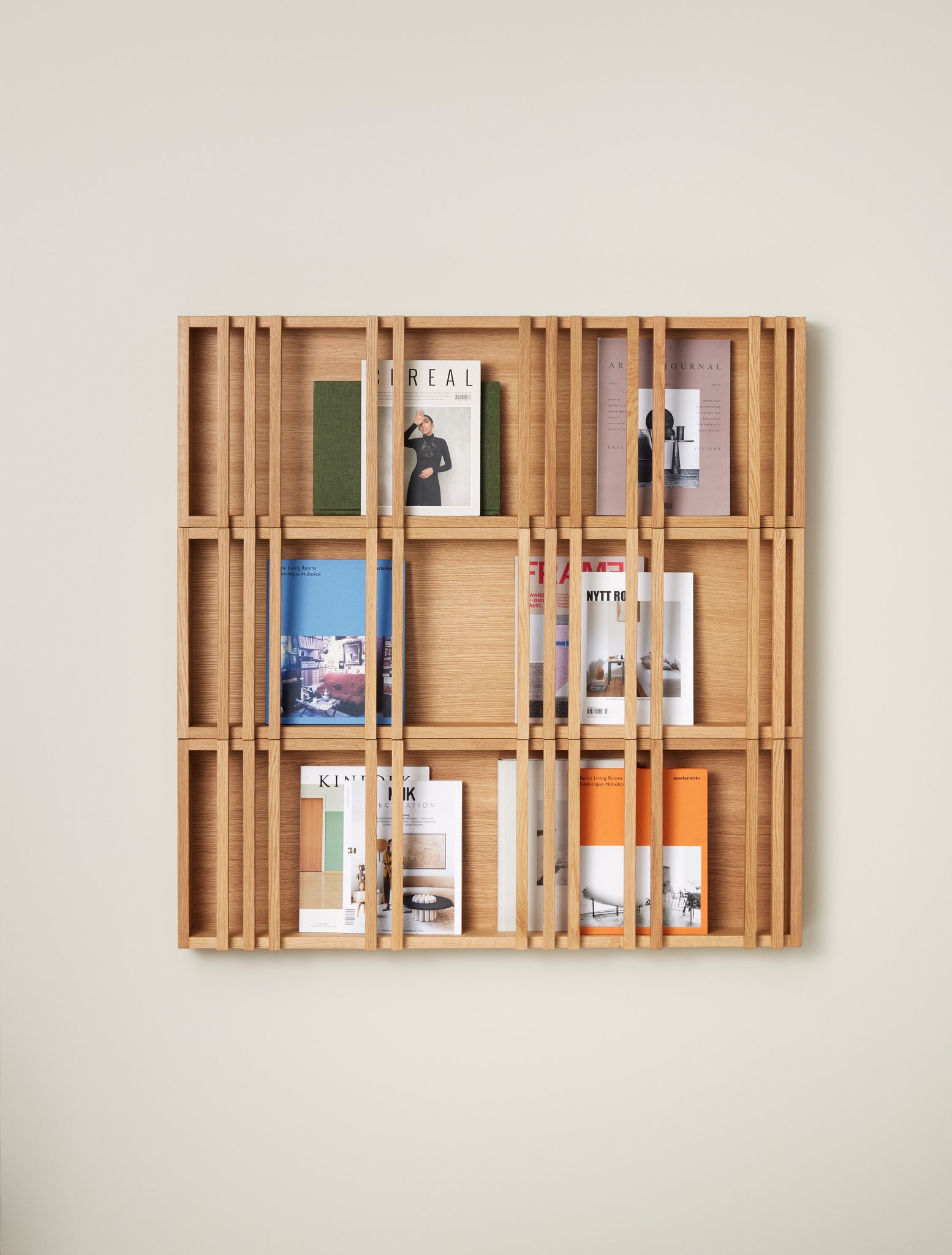 Column Magazine Holder Natural