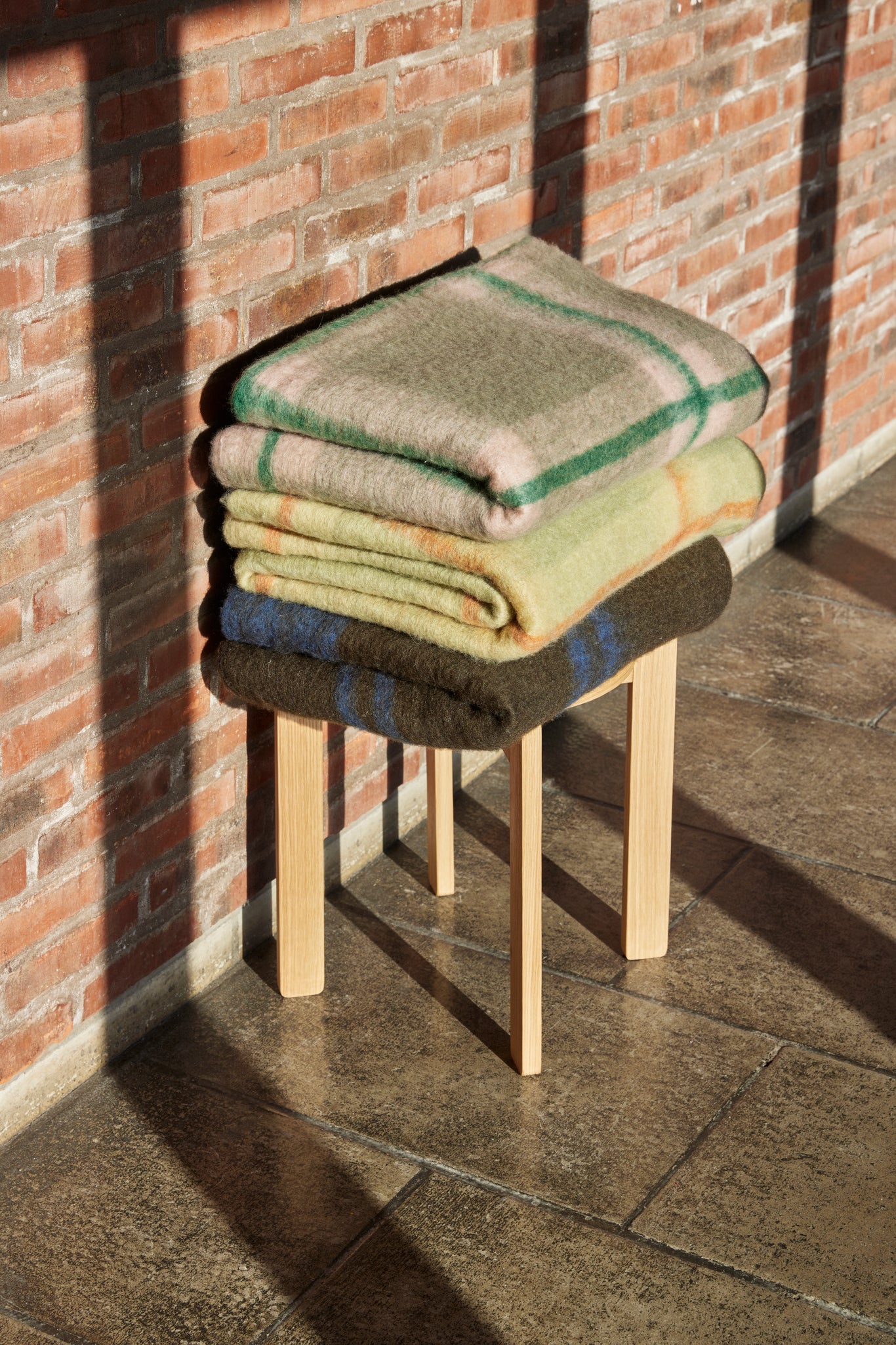 Always Stool Natural