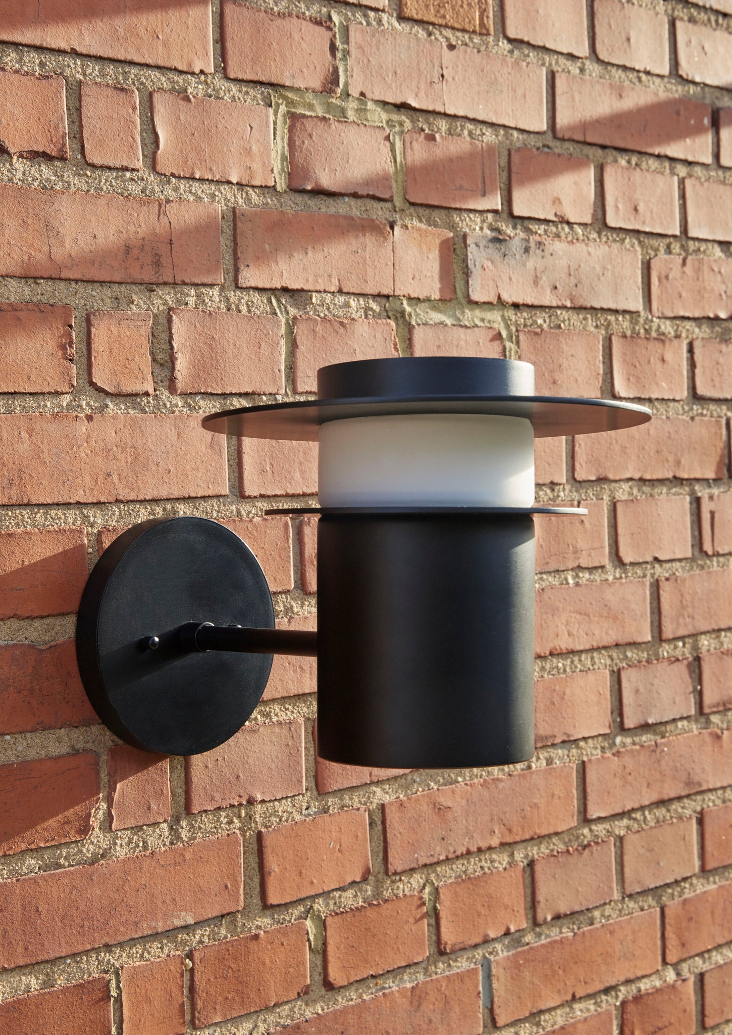 Suburb Wall Light Black