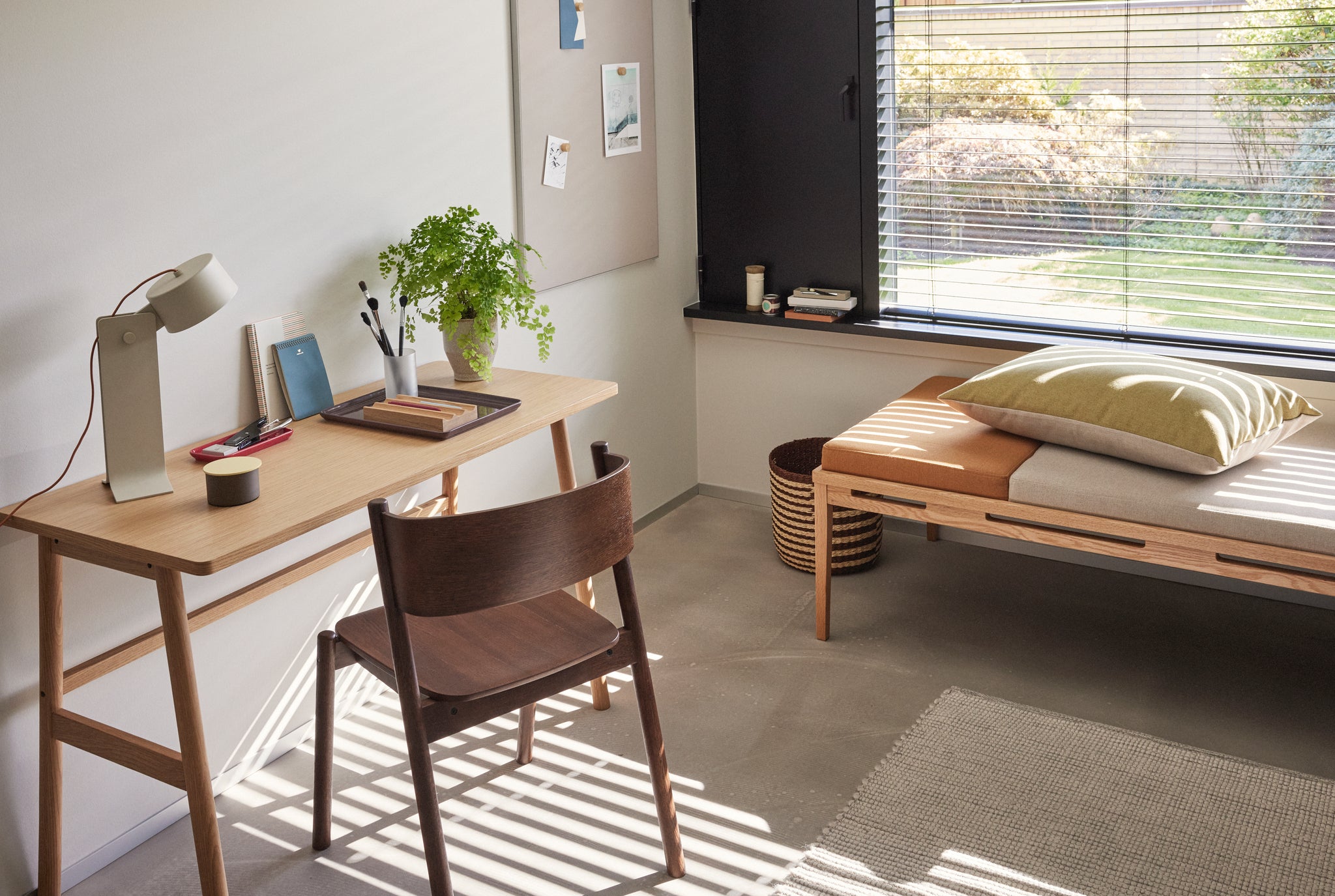 Crea Table Lamp Sand