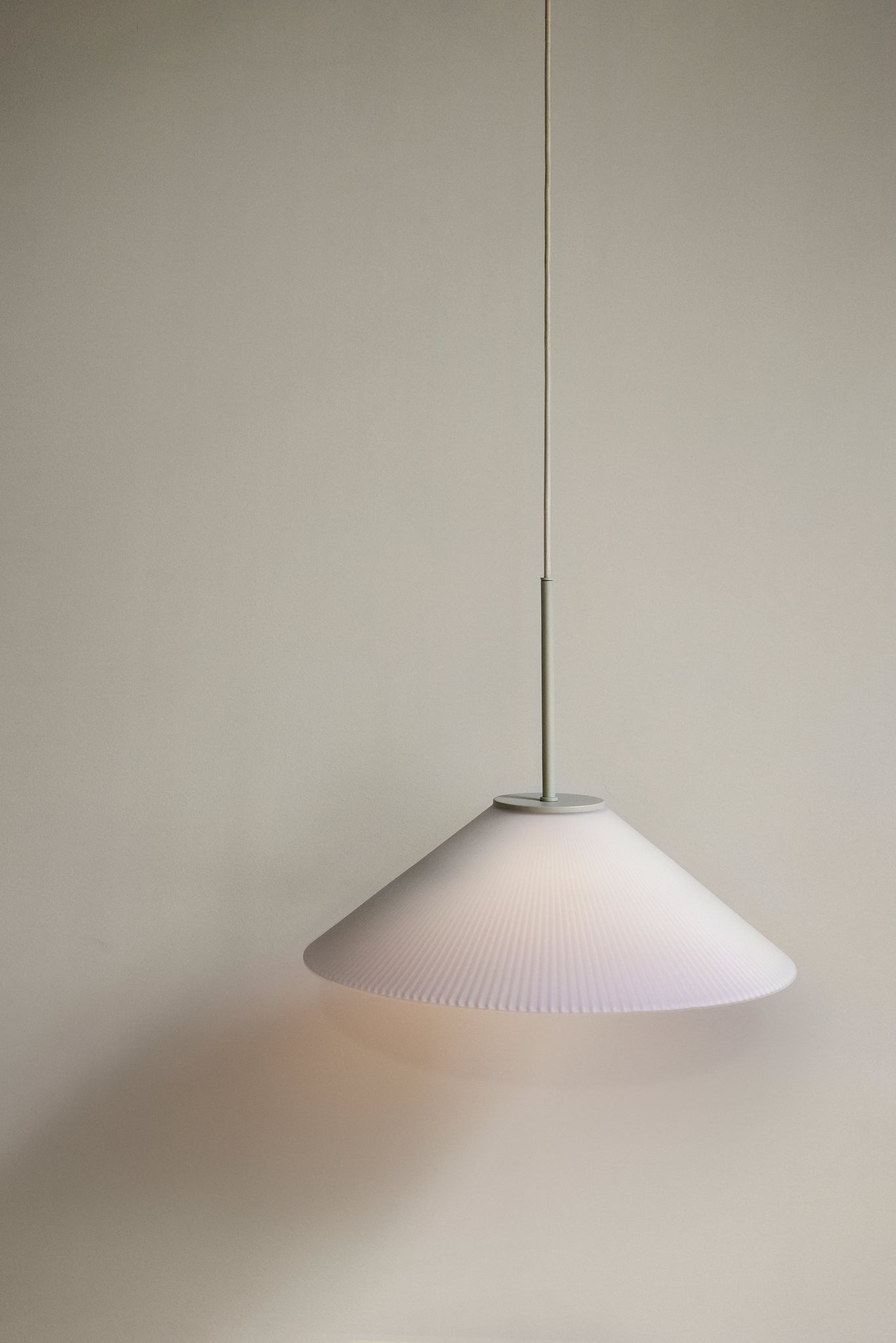 Solid Pendant Lamp White/Sand