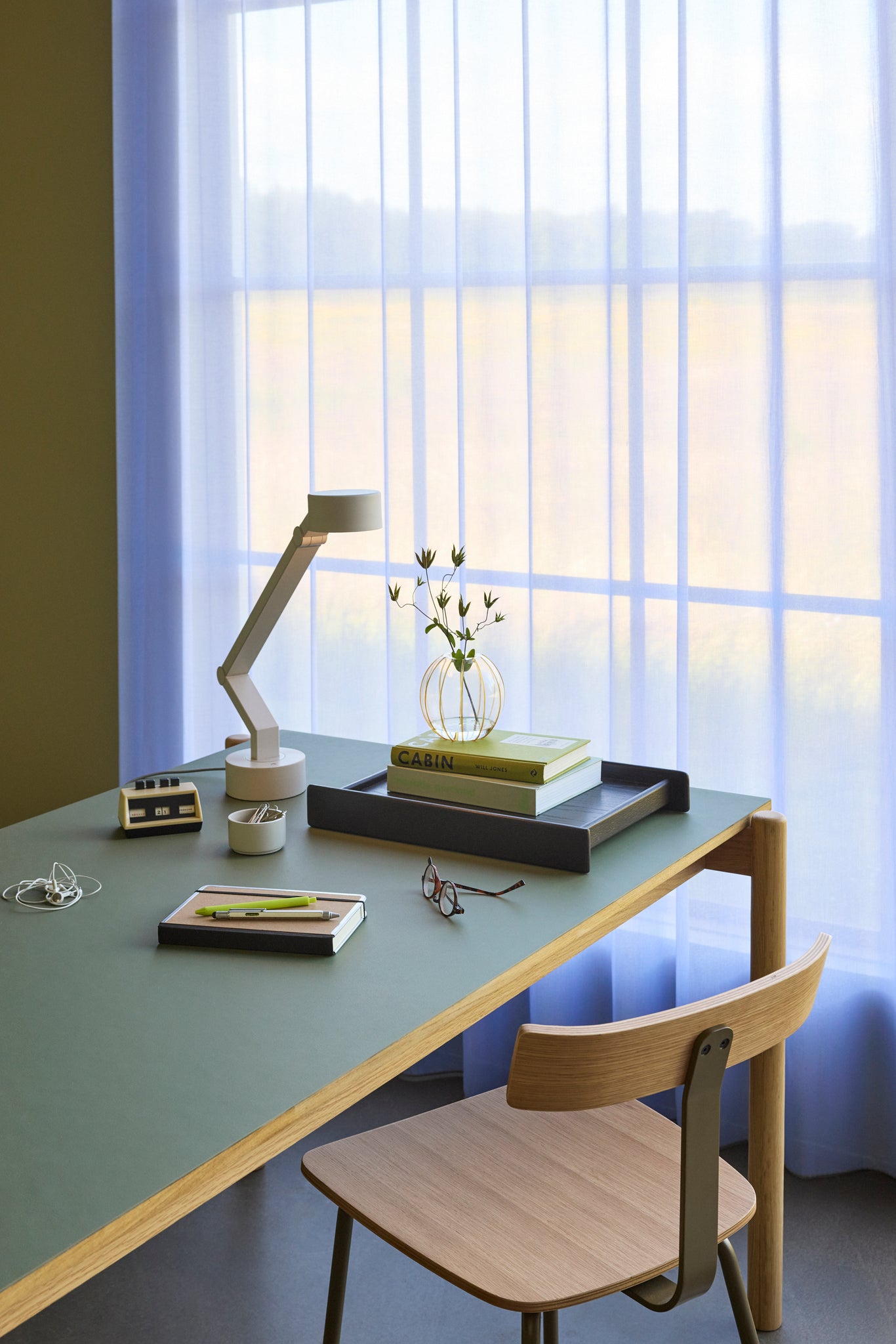 Verve Table Lamp Light grey