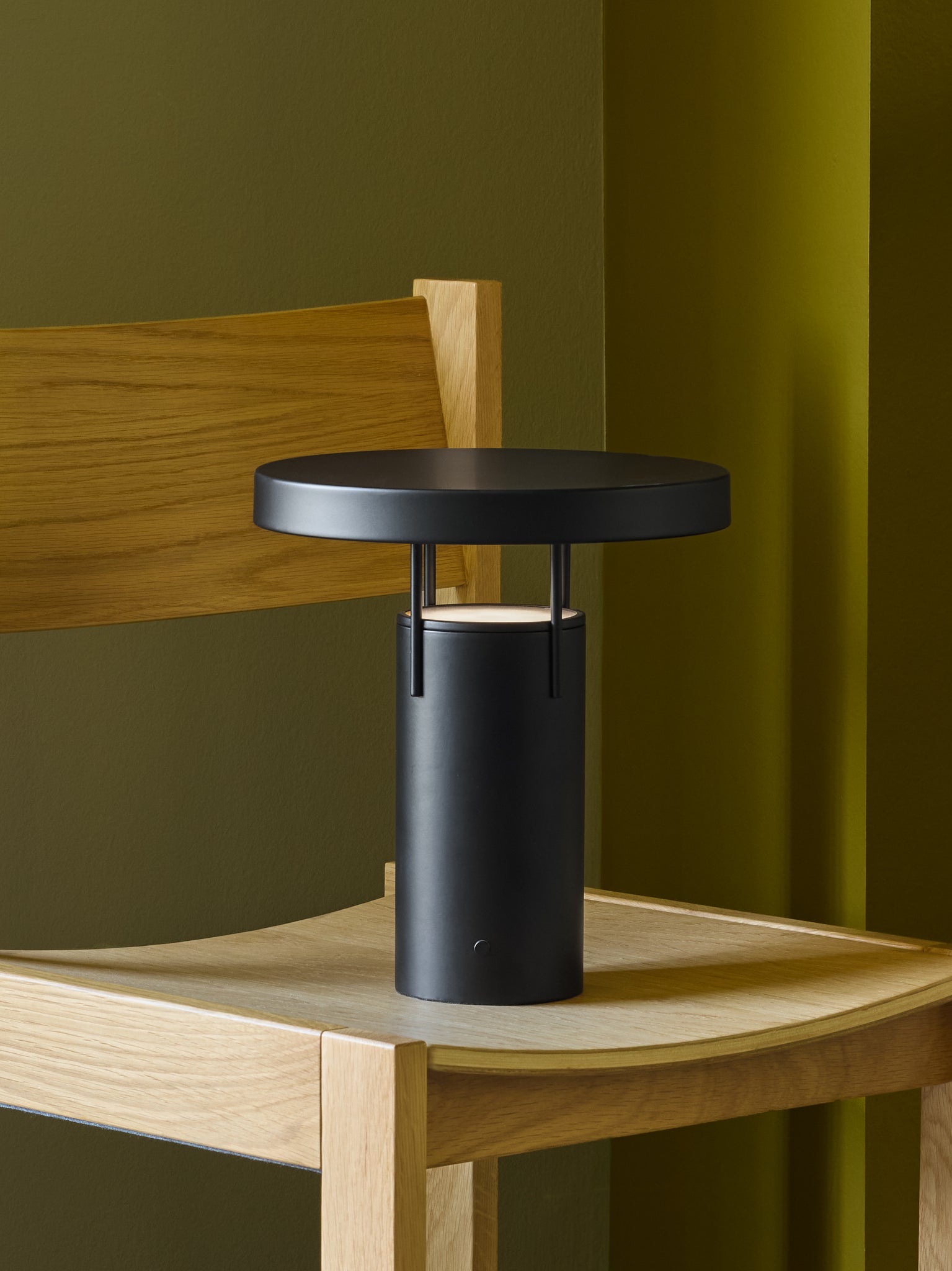 BringMe Portable Lamp Matt Black