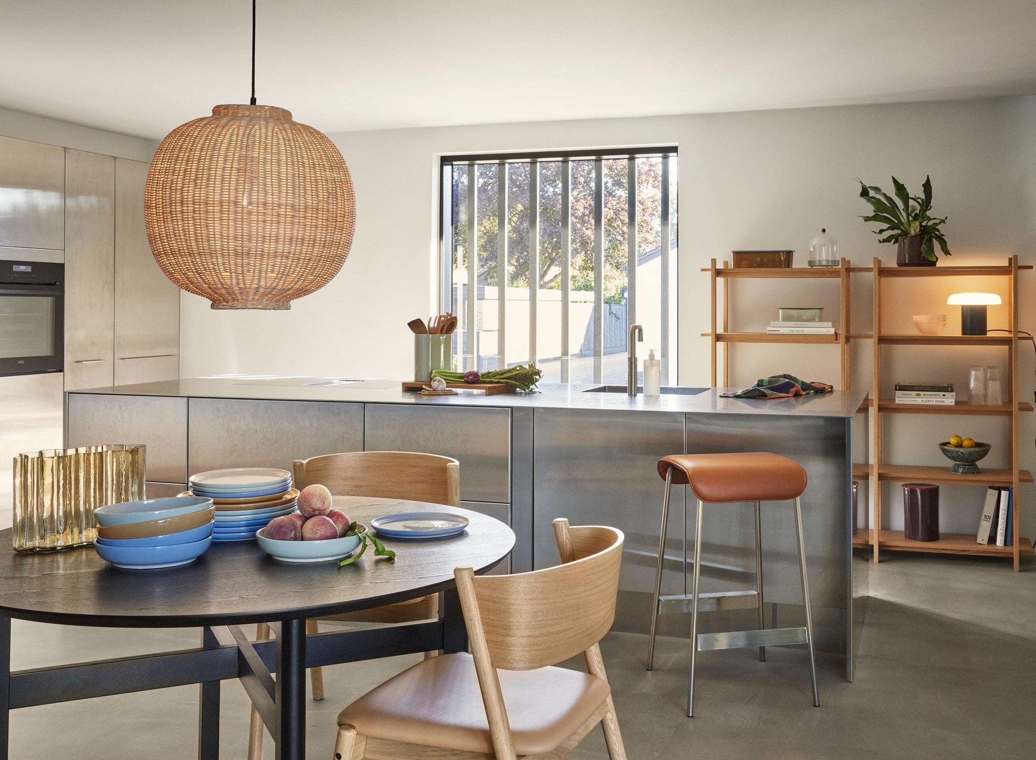 Chand Pendant Round Natural