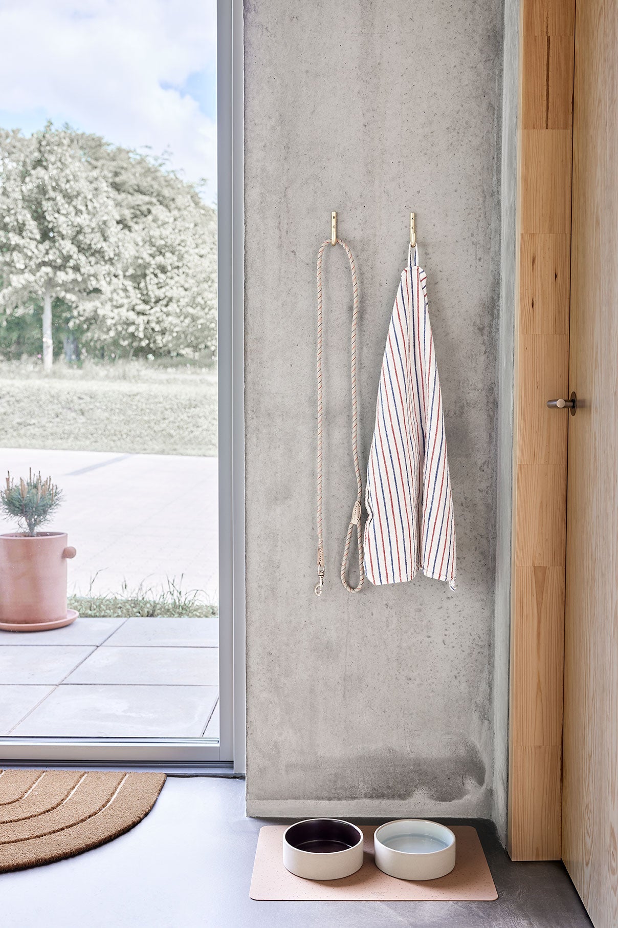 Pieni Hook - Brass, Pack of 2