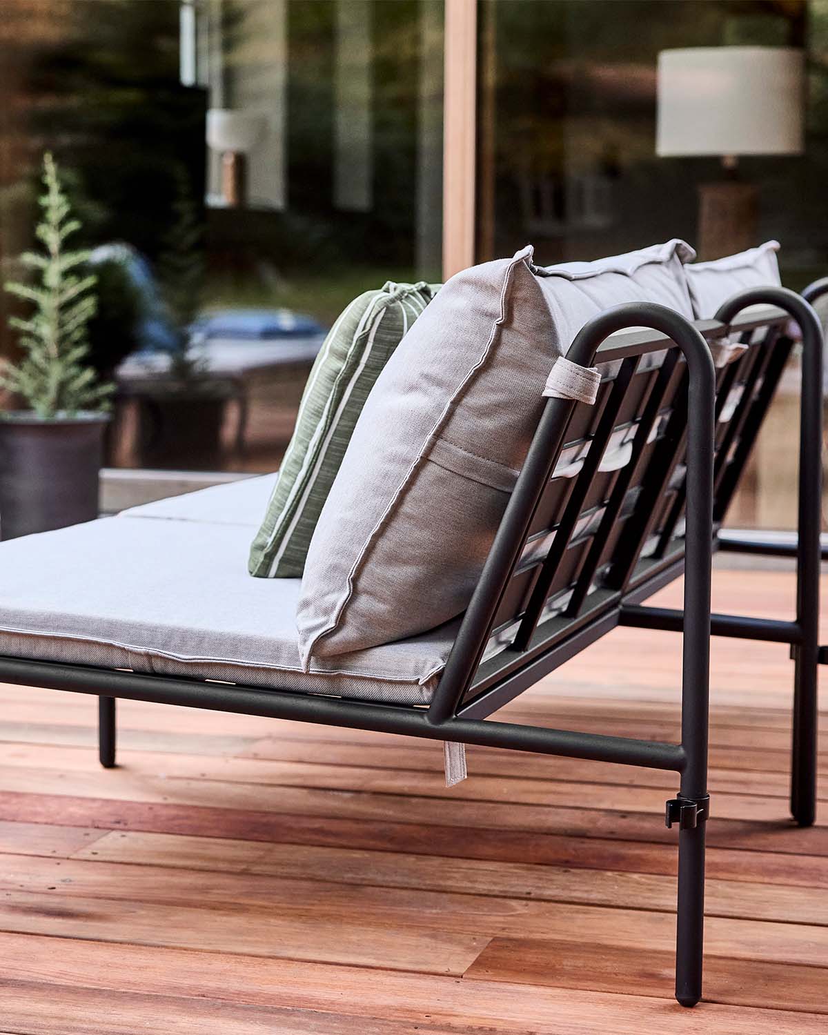 Outdoor Kyoto Cushion Square - Garden Green